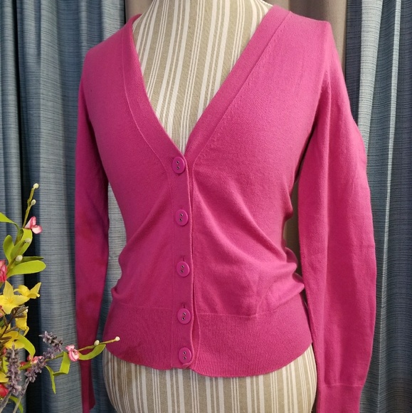 🌻🌺🌻BANANA REPUBLIC CARDIGAN!! - Picture 3 of 5